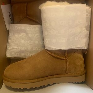 Bailey Bow Chestnut Uggs